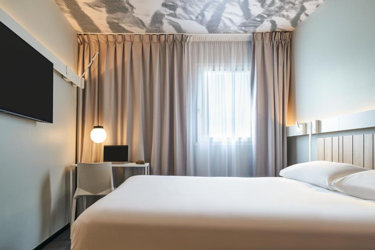 Hotel Ibis Paris Nation Davout Exterior foto