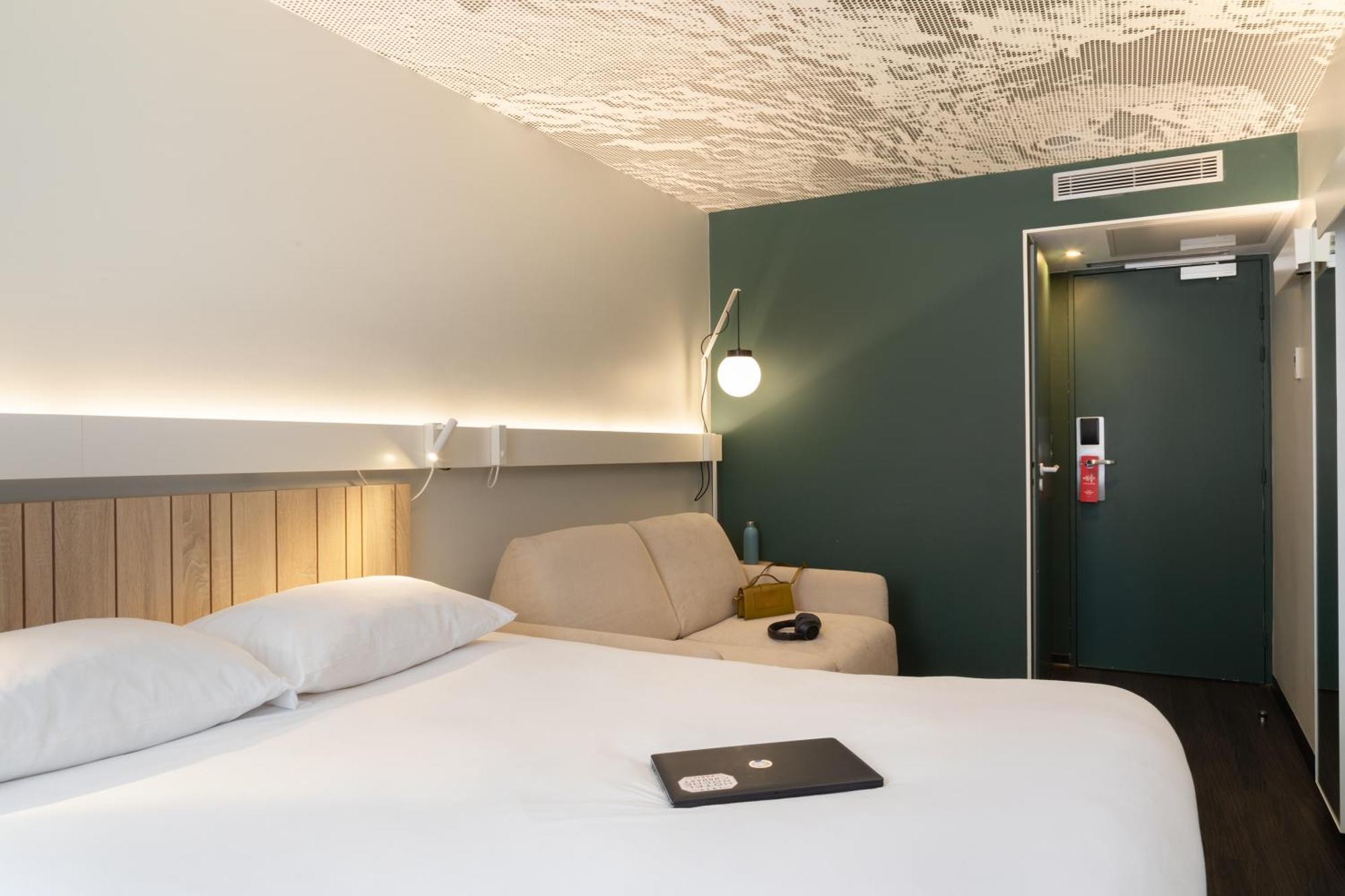 Hotel Ibis Paris Nation Davout Exterior foto