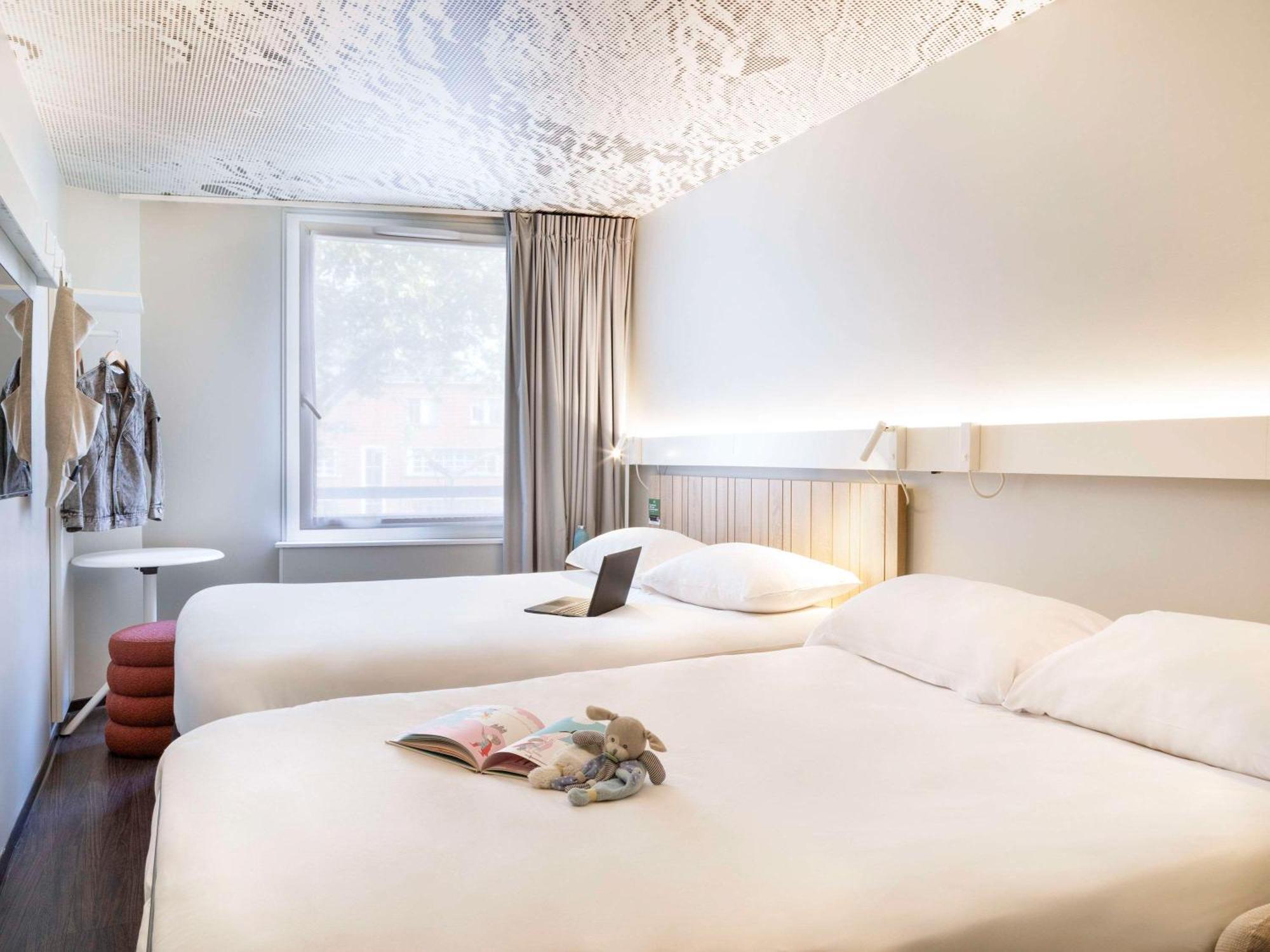 Hotel Ibis Paris Nation Davout Exterior foto
