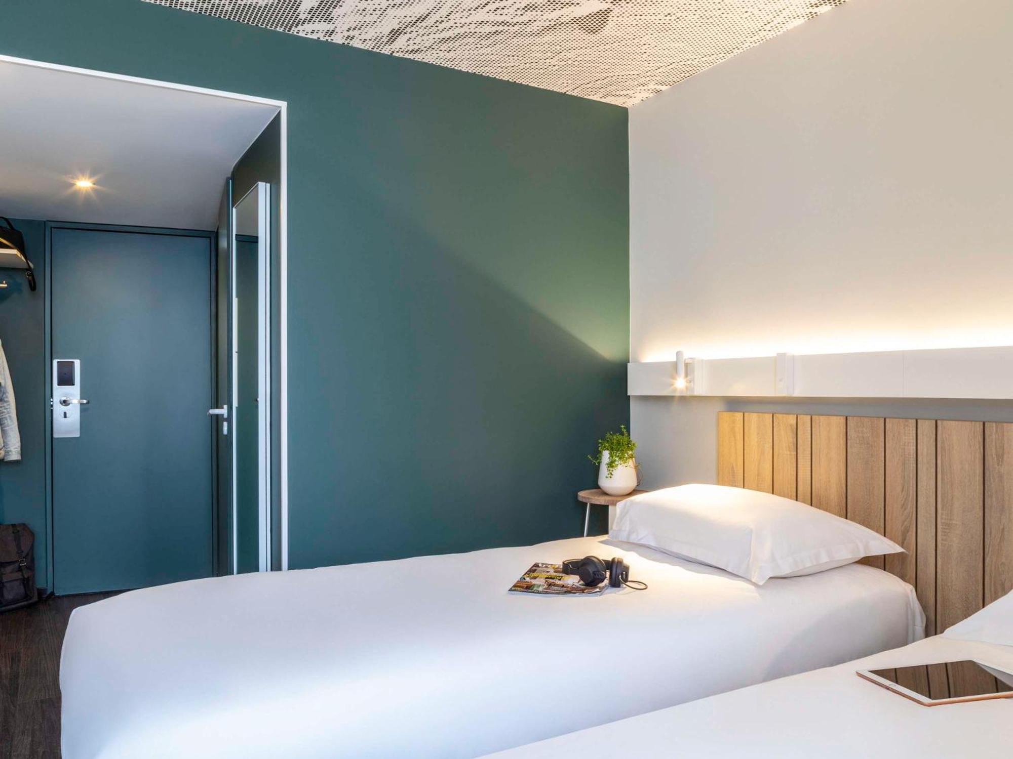 Hotel Ibis Paris Nation Davout Exterior foto