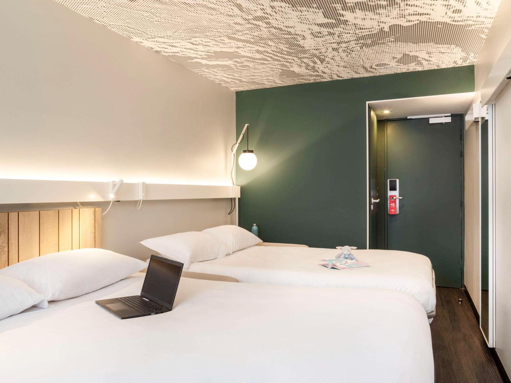 Hotel Ibis Paris Nation Davout Exterior foto