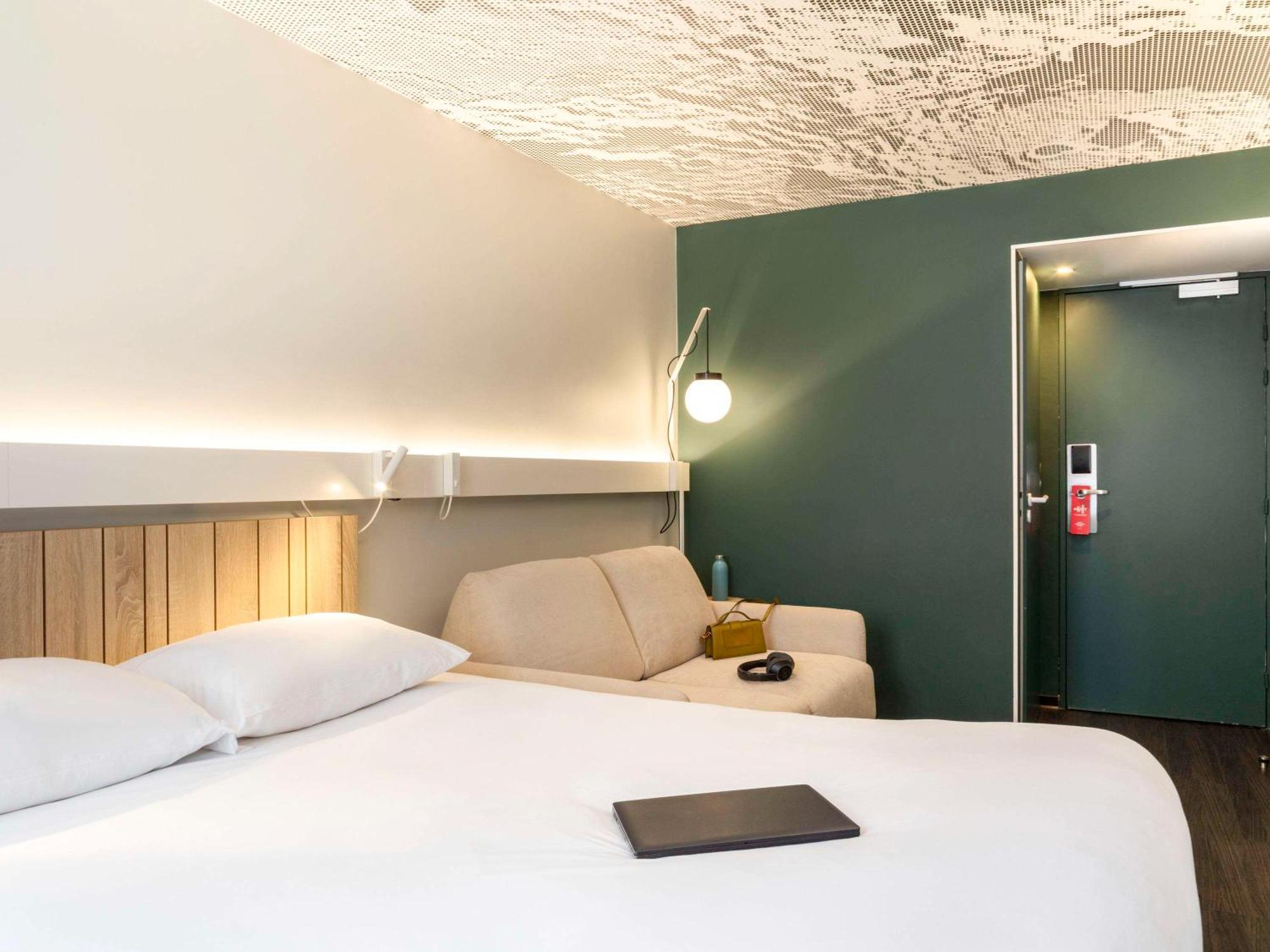Hotel Ibis Paris Nation Davout Exterior foto